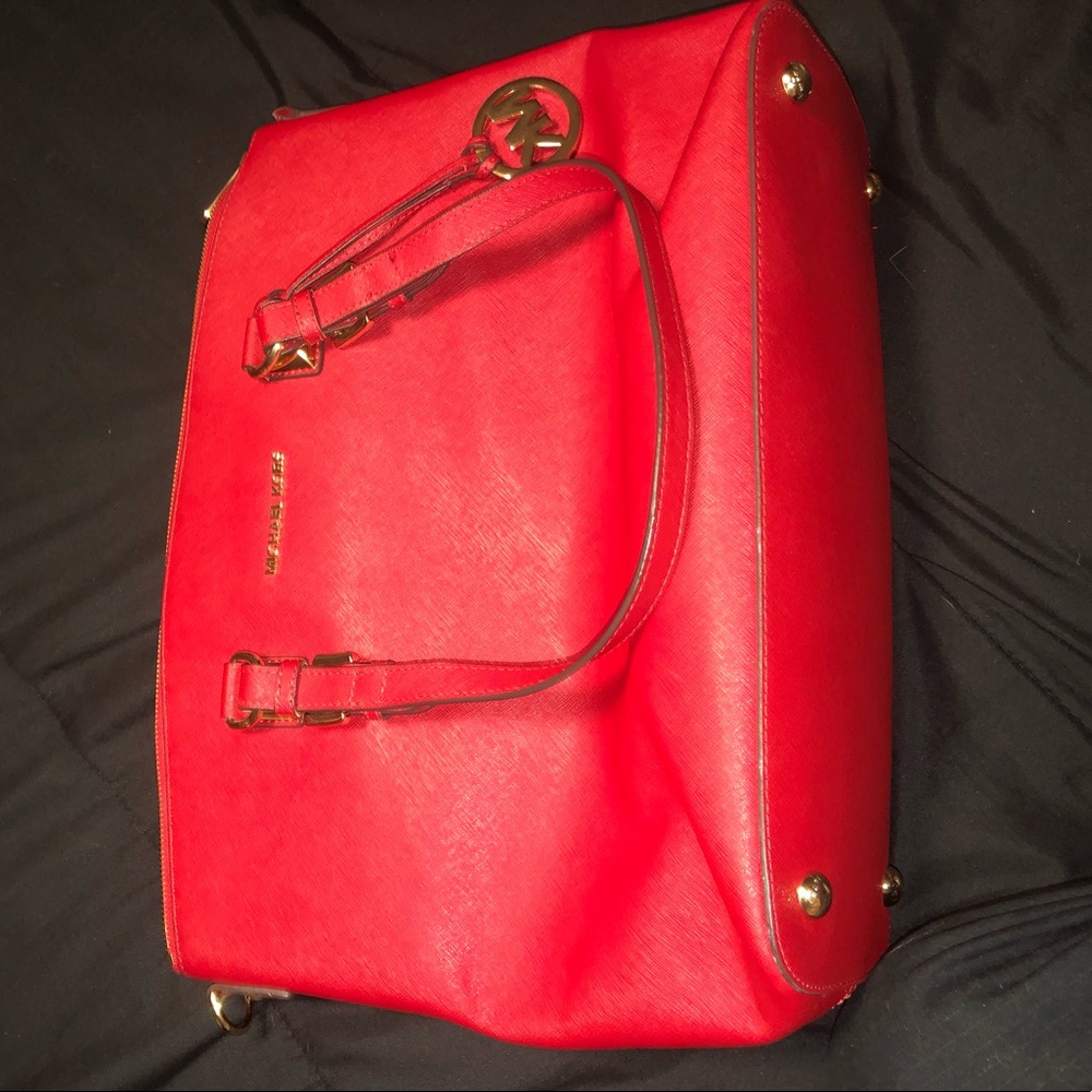 Michael Kors purse